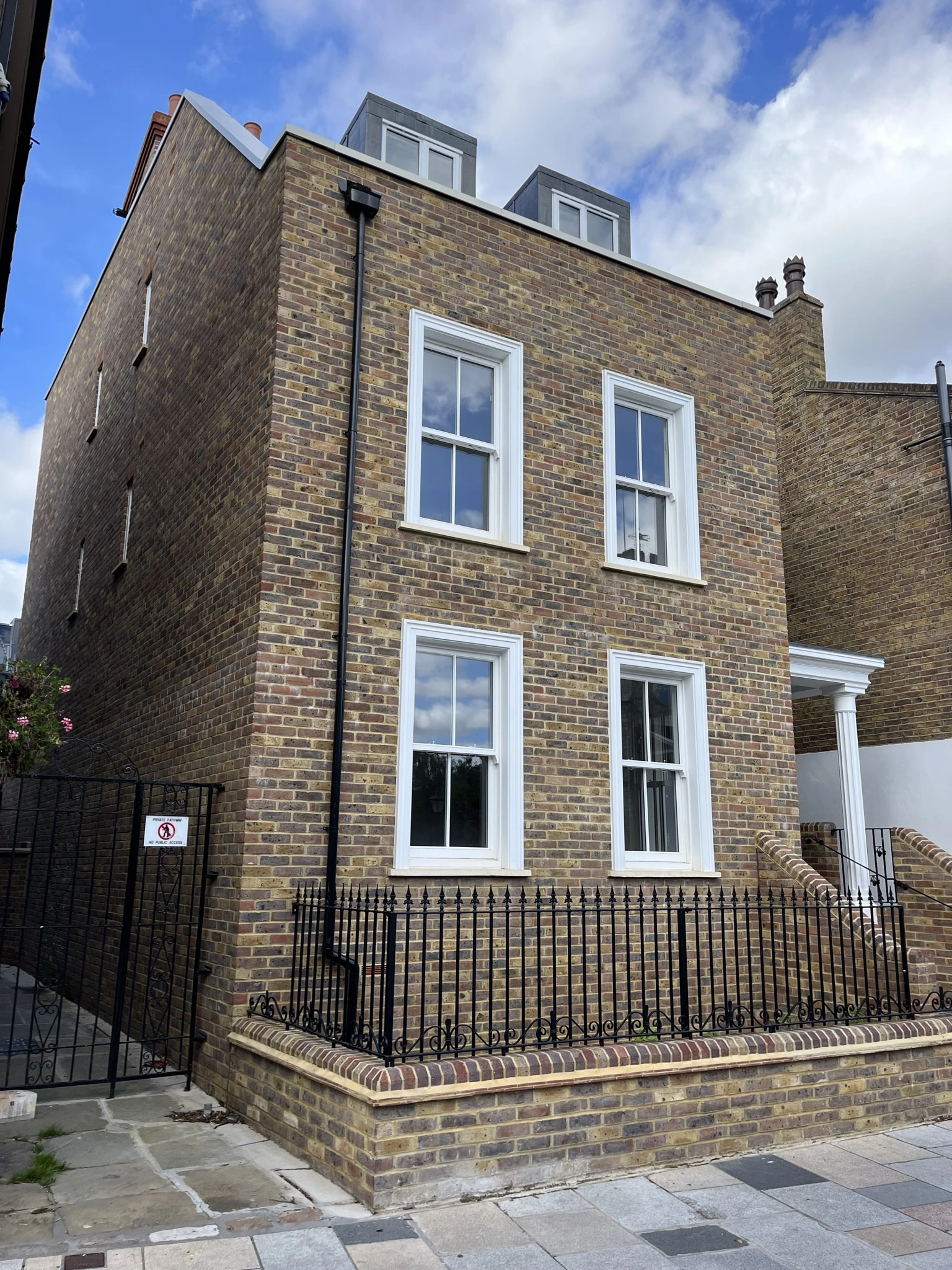 Aspen overcomes obstacles to complete complex £2.1m bridge-to-let loan